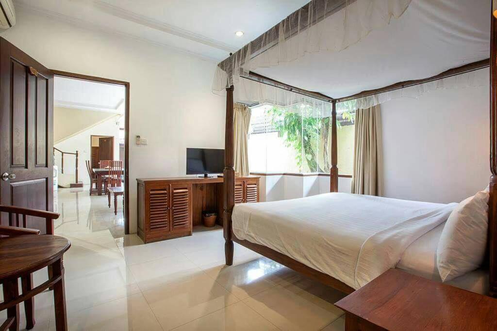 Clasic Private Pool In Villa *