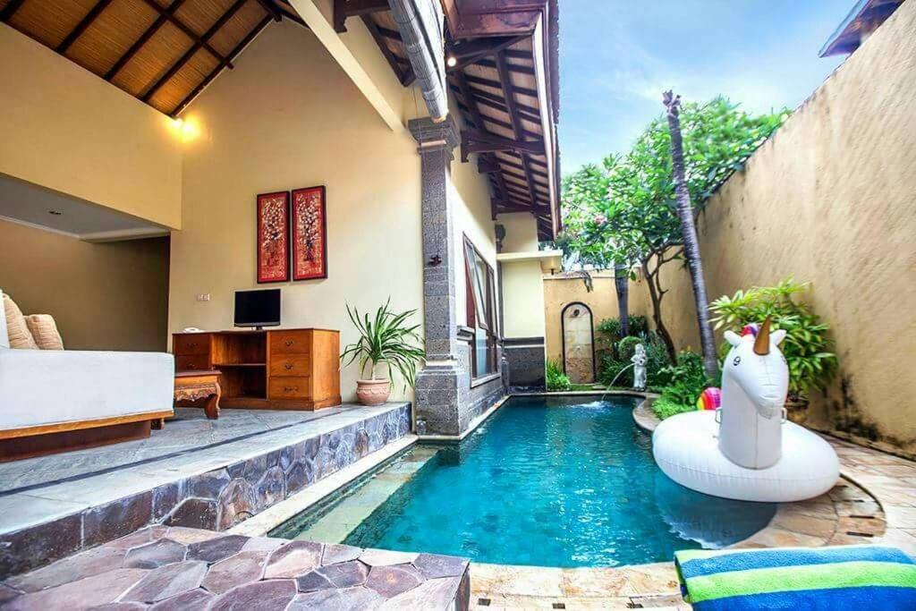 Clasic Private Pool In